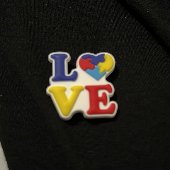 Set of Autism Awareness Croc Charms - Picture 9 of 9